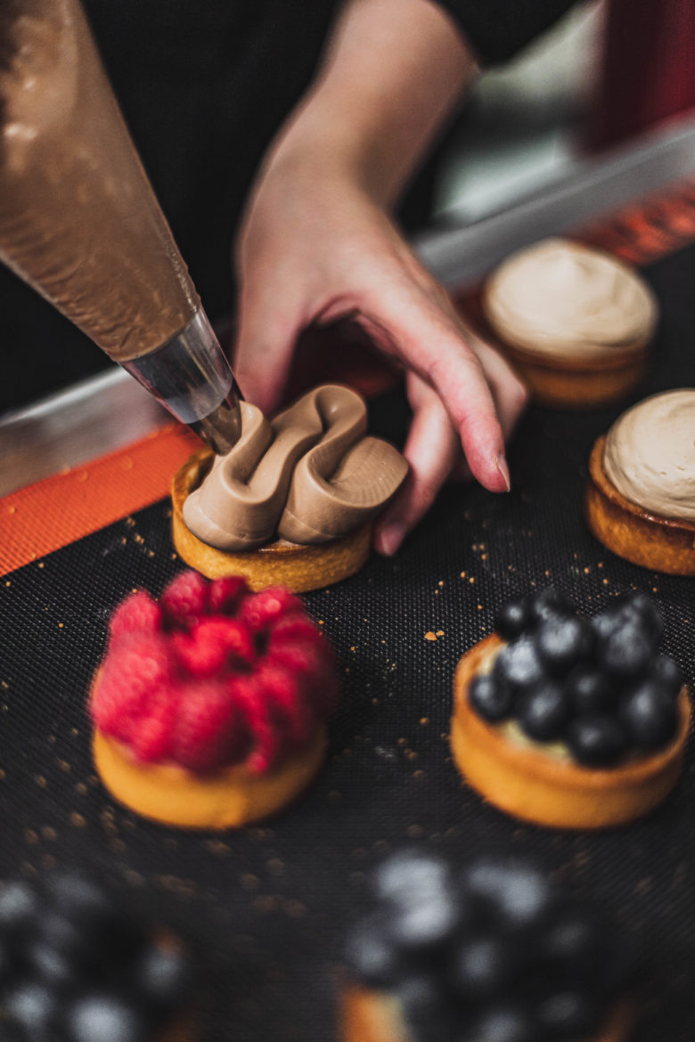 Pastry Classes at JL Patisserie from Macaron, eclair, croissants, breads, learn how to bake from scratch with quality ingredients.